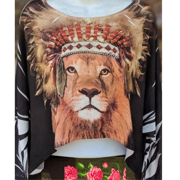 Lush Sweaters - New Lush Crop Sweater Lion Face Rhinestones Sz XL